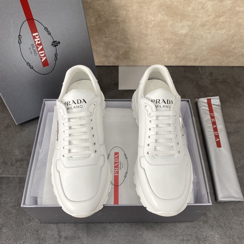 Pra*a casual shoes